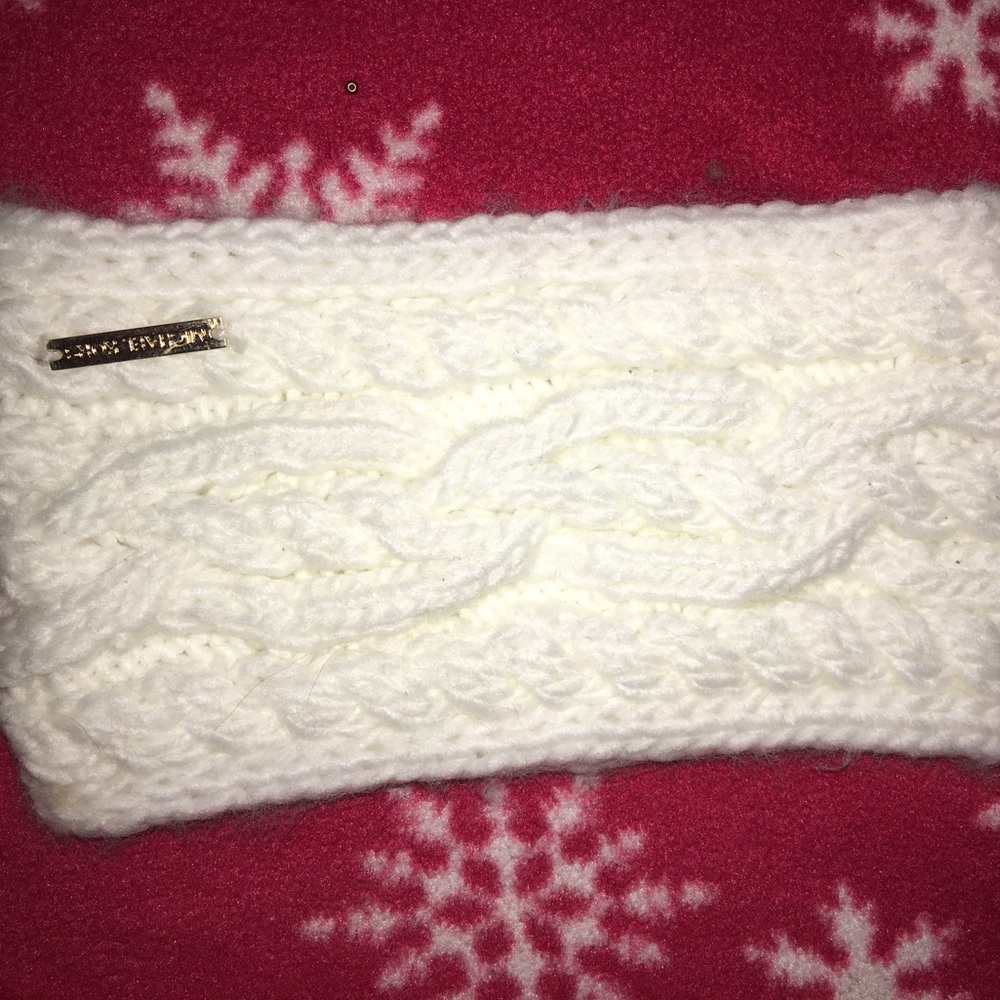 **PRICES NEGOTIABLE** Michael kors knit headband